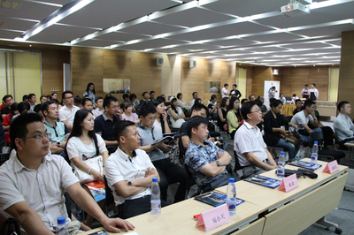 《湖北企業(yè)家》雜志成功舉辦“互聯(lián)網(wǎng)+創(chuàng)業(yè)創(chuàng)新”主題沙龍 激發(fā)創(chuàng)新思維，共繪創(chuàng)業(yè)藍(lán)圖